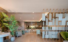 Belinda Hotel Mamaia Adults Only